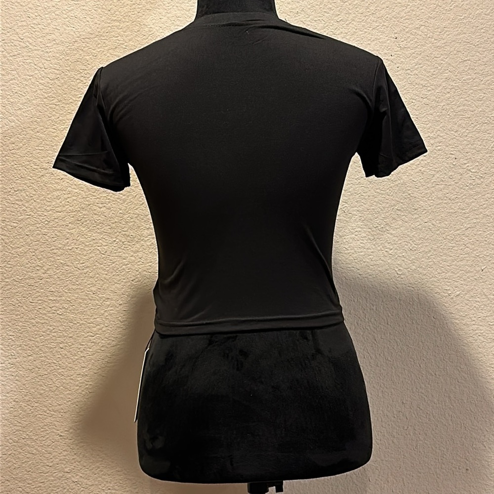 Style Icon Crop Top - Picture 2 of 3